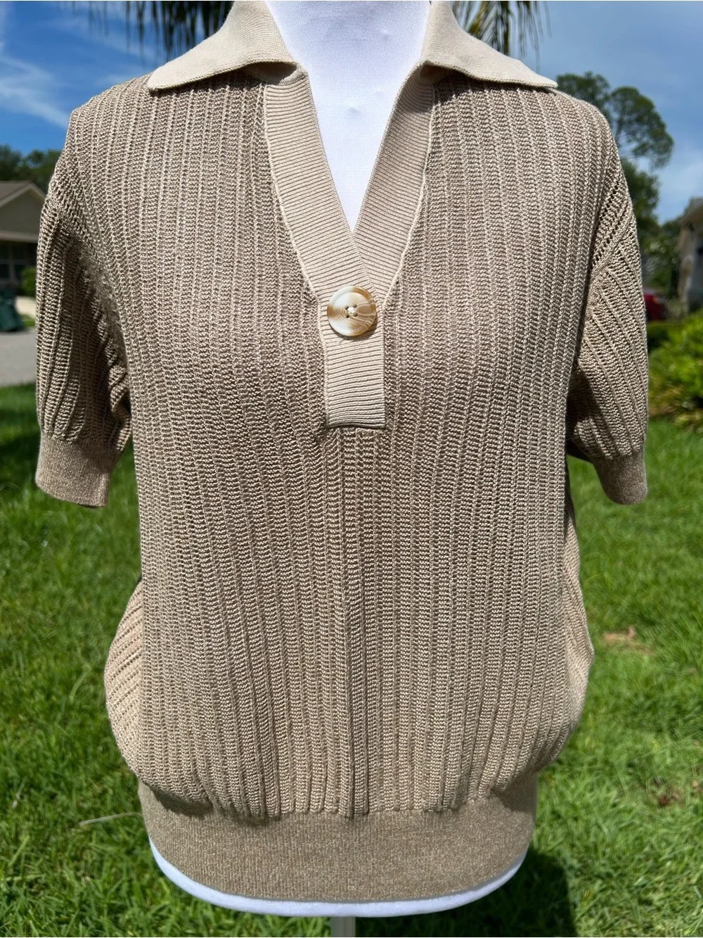 NWT🌷Varley Perrine Taupe Knit Polo V-Neck Short Sleeve Sweater